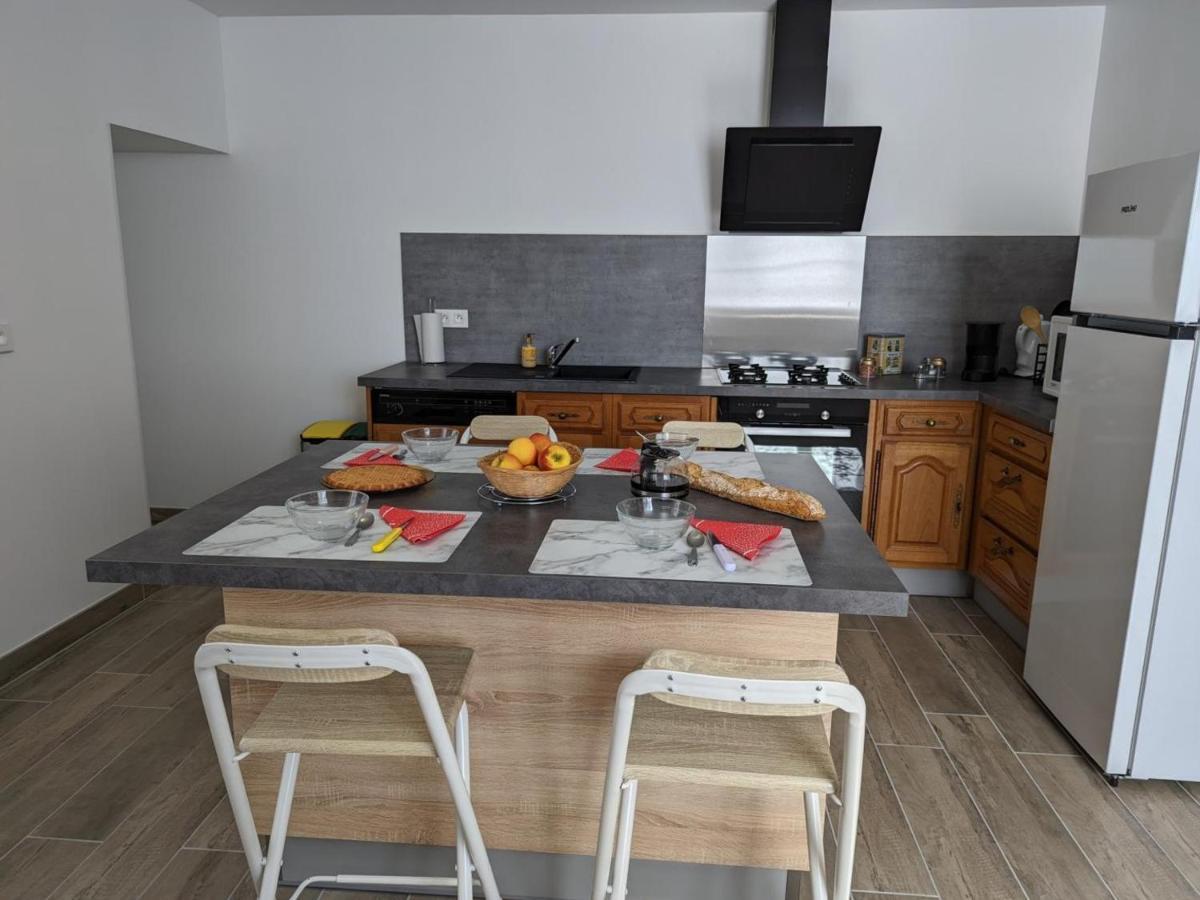 Maison Lumineuse Avec Cour Privative, Proche Sites Culturels, Tout Confort, Equipe Bebe, Wifi Inclus - Fr-1-653-98 Puyreaux エクステリア 写真